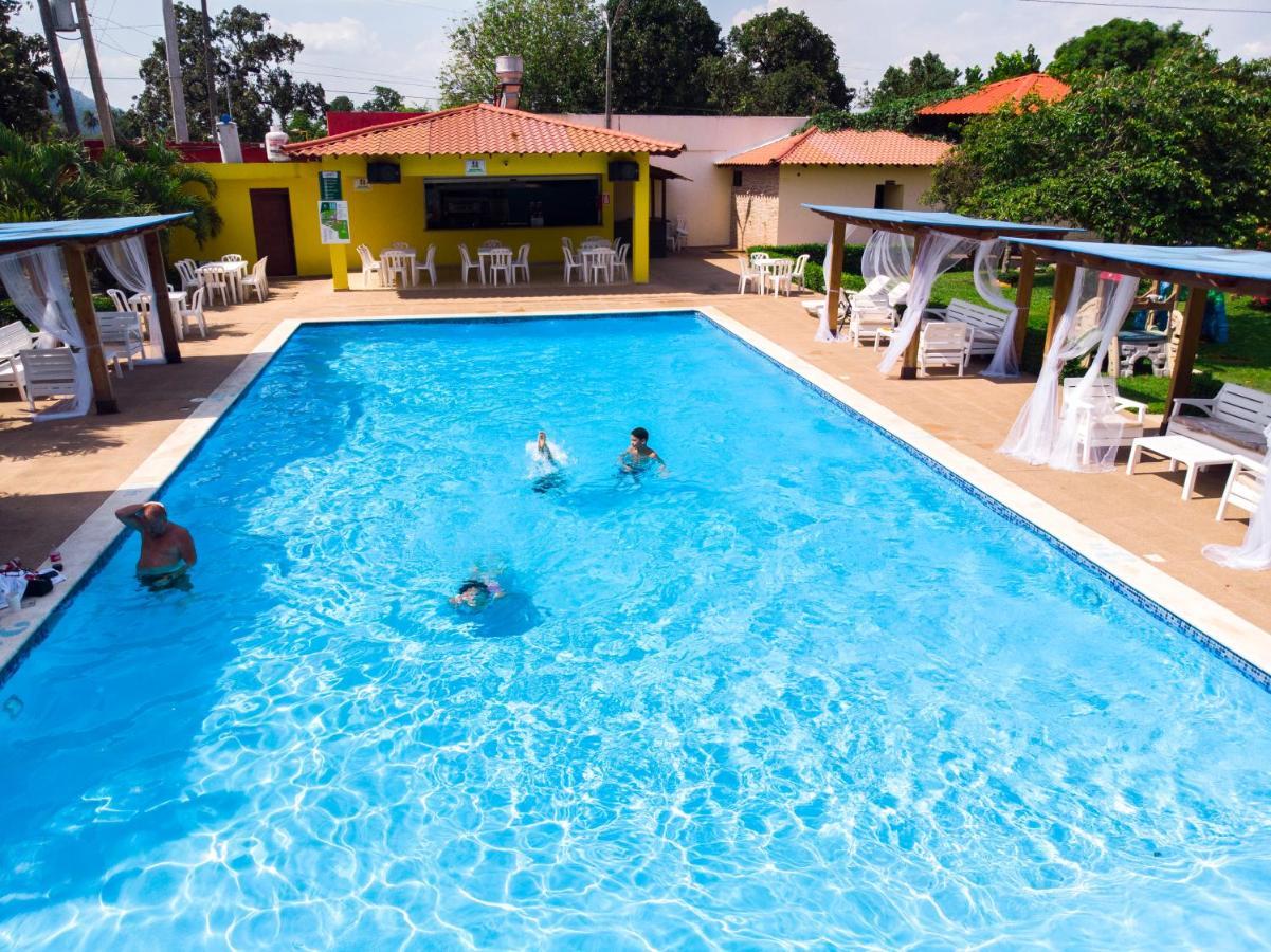 Deluxe Suites Guacamayos - Eco-Lodge & Swimming Pool Bonao Exterior foto
